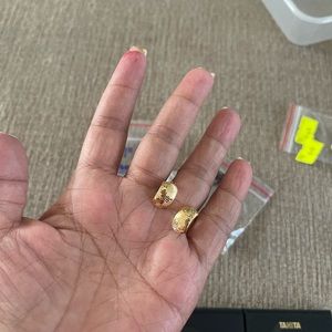 18k Saudi gold clip earrings